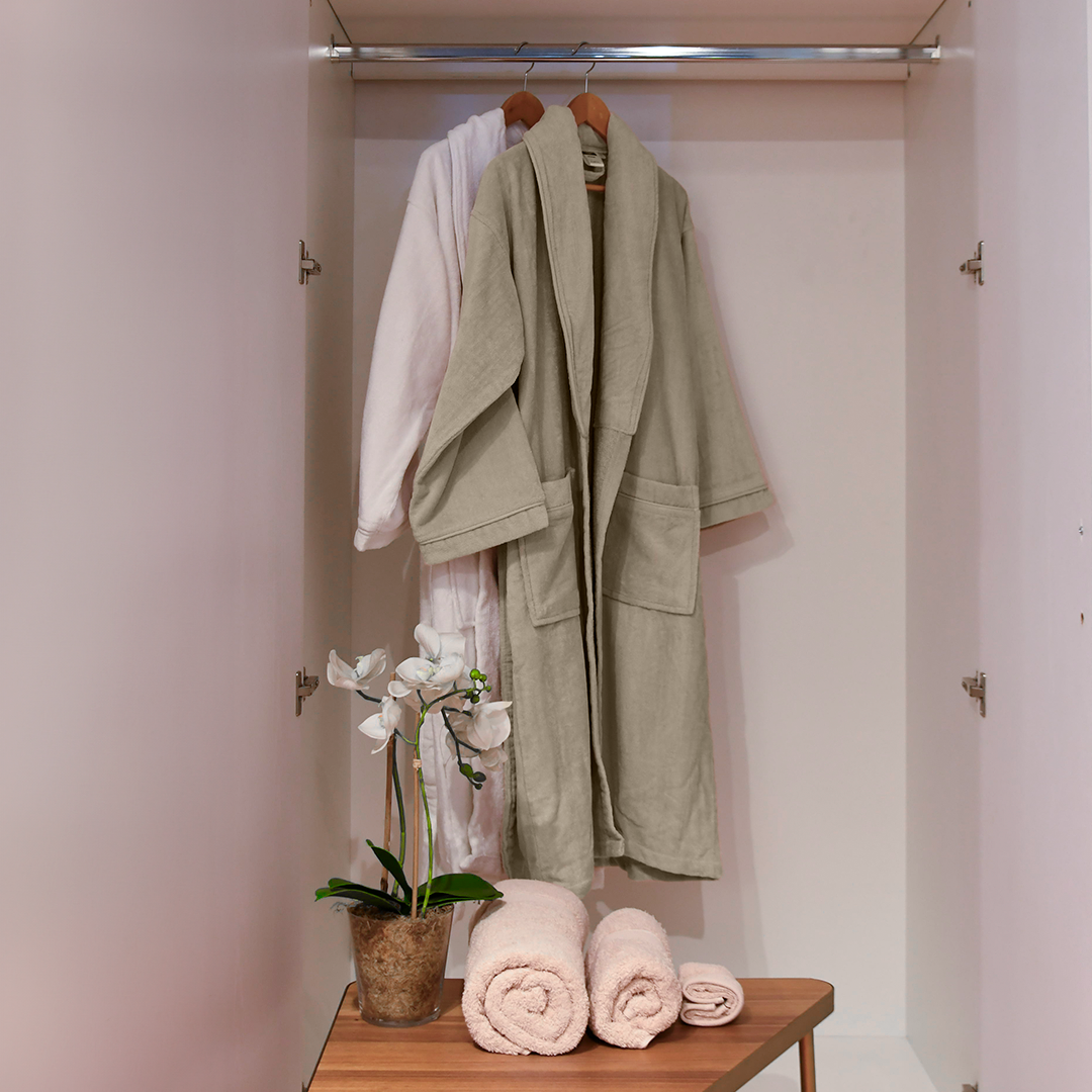 Hala Towels Gift Box 2 Bathrobe & 3 Towels | LB-COMB2 | Home & Linen | Bathrobes, Home & Linen |Image 1